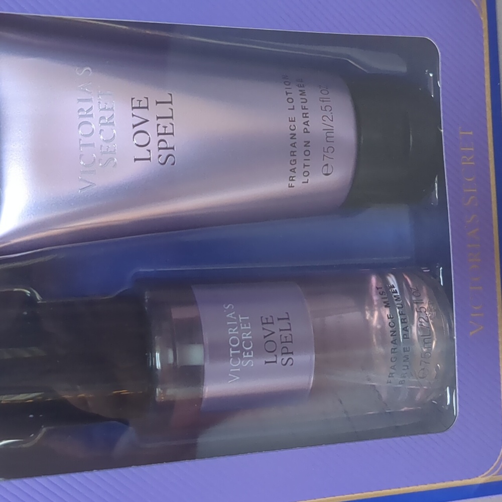 New 2 Sets  Victoria Secret Love Spell Lotion And Mist - Picture 2 of 3